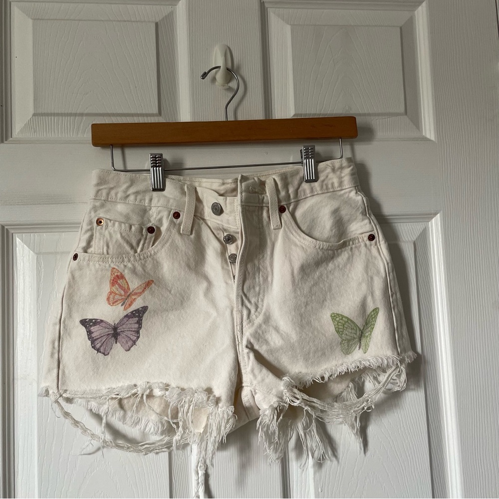 Cream Butterfly Print High-Waist Frayed Denim Shorts